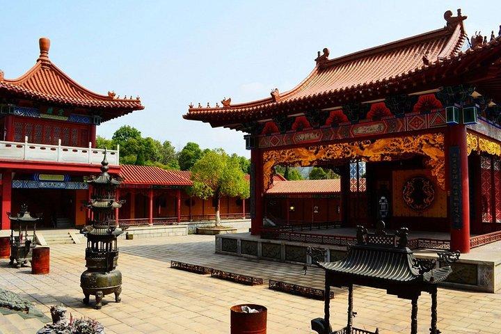 Tour privato di un giorno: i punti salienti della città di Nanchang in un giorno