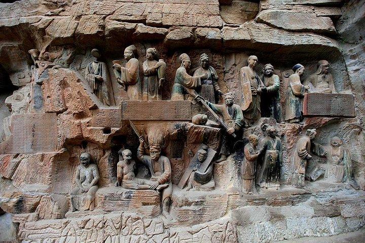 重慶から大津岩彫刻の発見