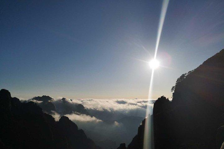 All-Inclusive Private Tour: Huangshan Mountain Exploration With Round-Trip Cable Car