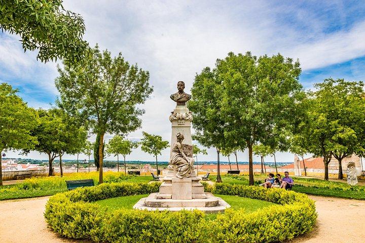 Evora Private Day Trip with Wine Tasting