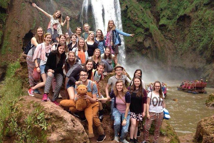 Excursão de um dia guiada pelas Cataratas de Ouzoud a partir de Marrakech com passeio de barco