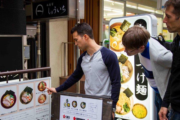 3店舗のミニ丼6杯で味わう東京ラーメンツアー