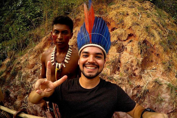 Excursão à uma aldeia indígena e encontro das águas