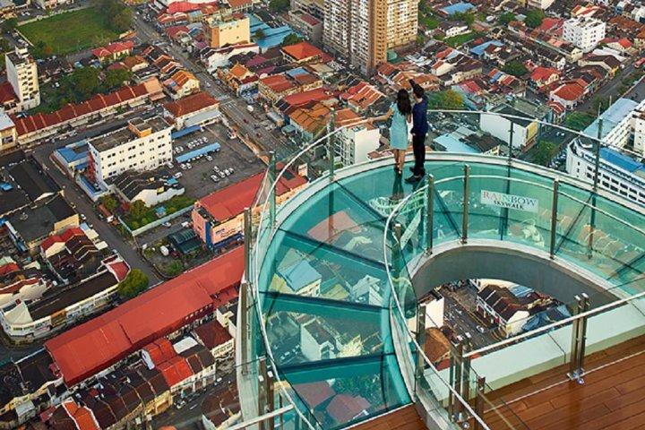 Penang Rainbow Skywalk at The Top Comtar Observação Deck