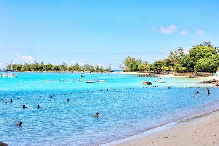 Tour Sky to Sea: escursionismo a Tamarind Falls e 4 spiagge del nord