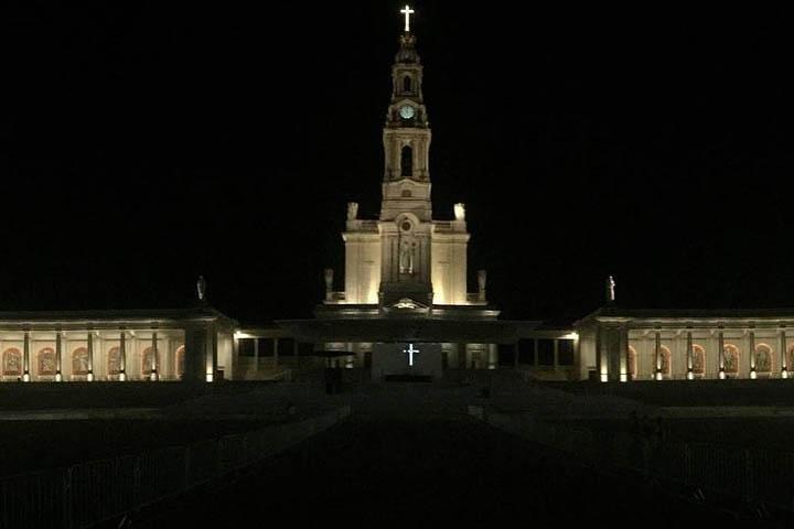 Fátima Message Private Tour with Candle Procession from Lisbon