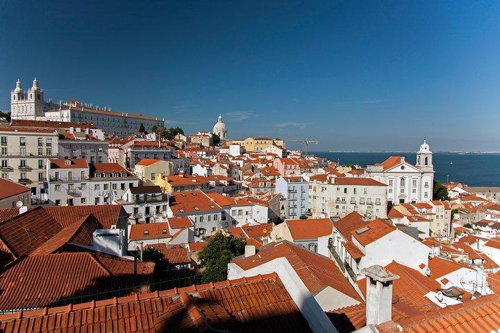Lisbon Highlights Private Tour with Van and Local Guide 4H
