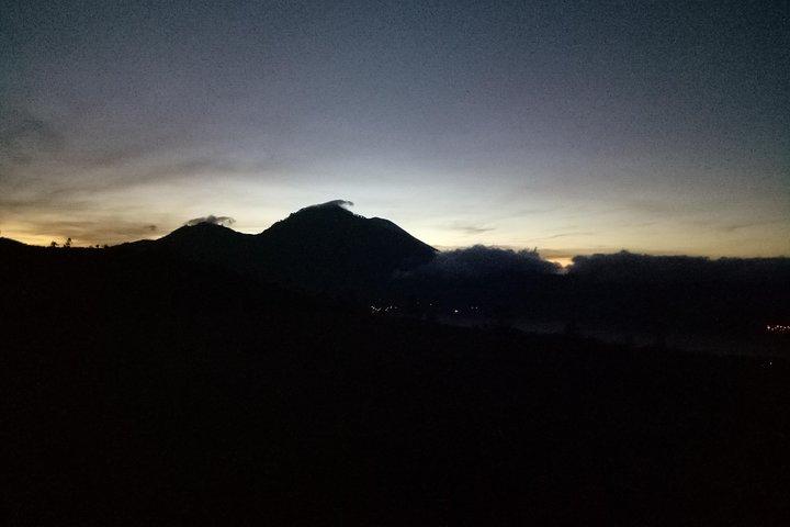 Bali Sunrise Trekking e Natural Hot Spring Tour