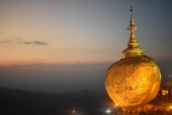 ヤンゴンからのゴールデンロック日帰り旅行