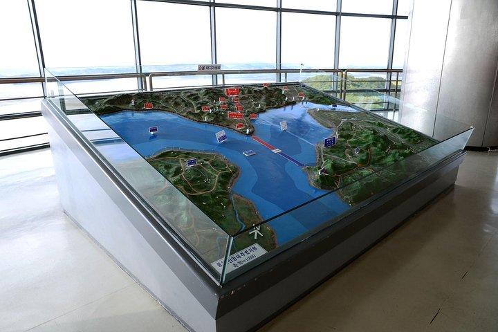 Werfen Sie einen Blick auf Nordkorea bei einer 4-stündigen Zwischenstopp-Tour