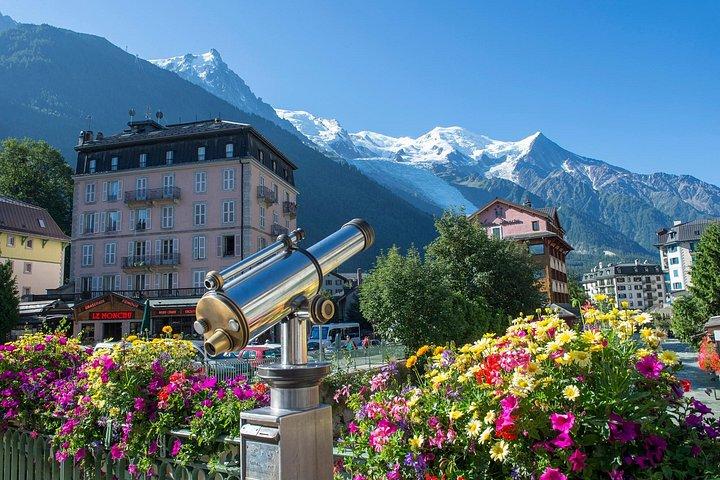 Private Transport to Chamonix from Geneva with driver-guide