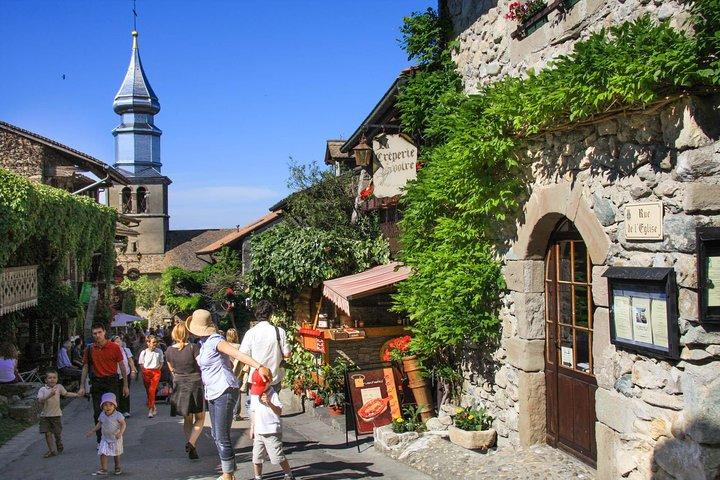 ジュネーブからフランスのイボワールとエビアン レ バンへのプライベート旅行