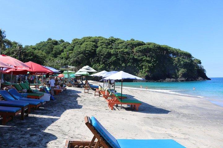Tirta GanggaとVirgin Beachを含むバリトレッキングツアー