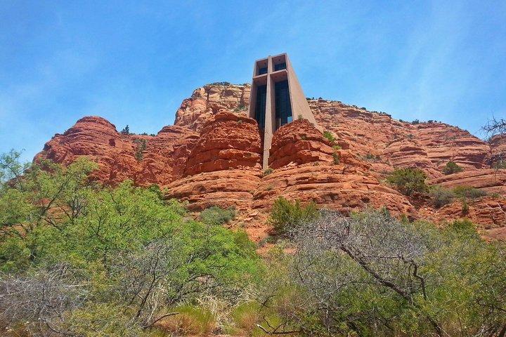 少人数またはプライベートのセドナとネイティブアメリカン遺跡日帰りツアー