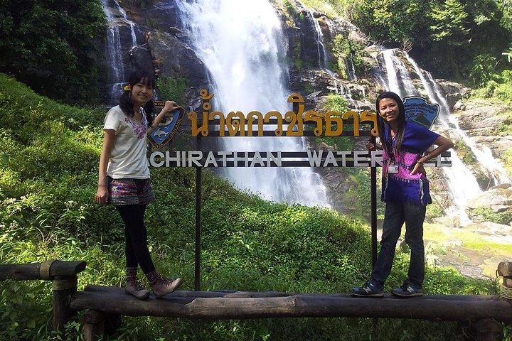 ドイインタノンツアー：滝、村、タイ最高峰