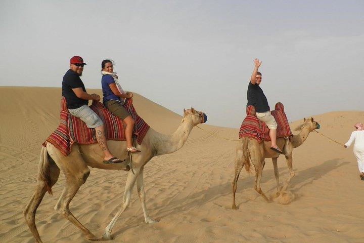VIP Dubai Desert Safari – Luxus 4x4 Dune Bashing & 5 - Star Camp