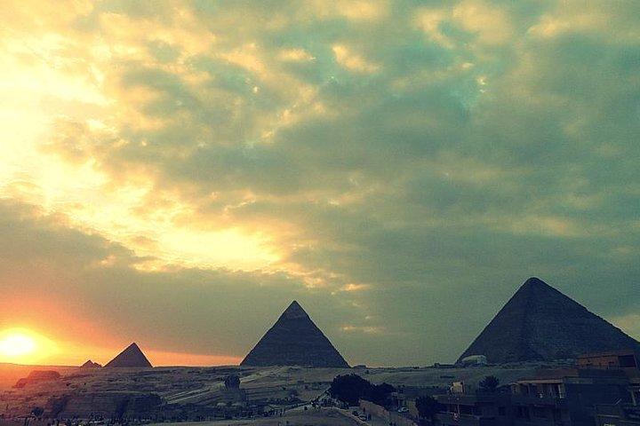 Giza Pyramids Sound & Light Show night tour