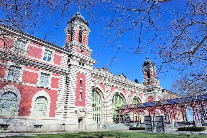 Private Statue of Liberty and Ellis Island Tour