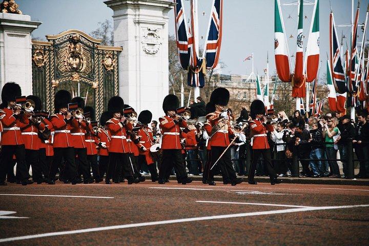 The Changing of the Guard - eksklusiv guidet vandretur