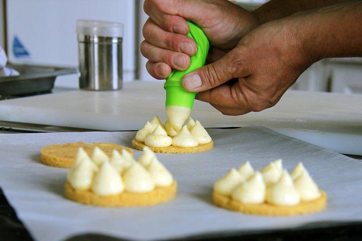 Paris Desserts et pâtisseries Cours de cuisine en petit groupe avec un chef