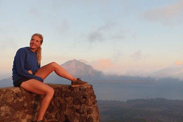 Trekking au coucher du soleil sur le mont Batur (comprend le déjeuner avec menu fixe avant la randonnée au restaurant)