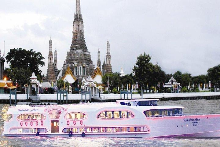 Grand Pearl Dinner Cruise – Vista do Rio, Buffet e Música ao Vivo