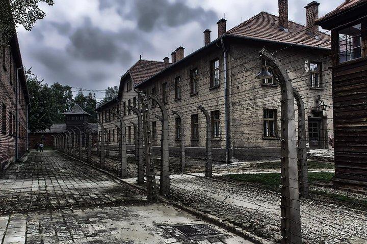 Auschwitz Birkenau Full Live Begeleide Tour met Vervoer