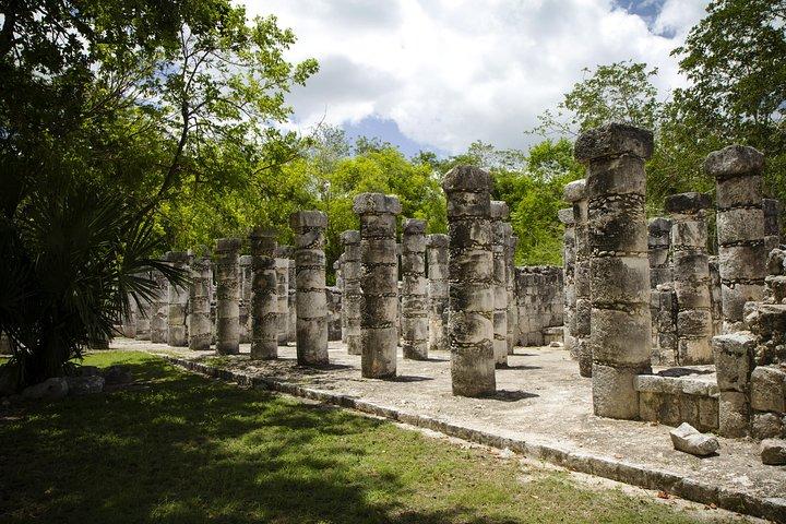 Chichen Itza Guided Historical Tour with Lunch Included
