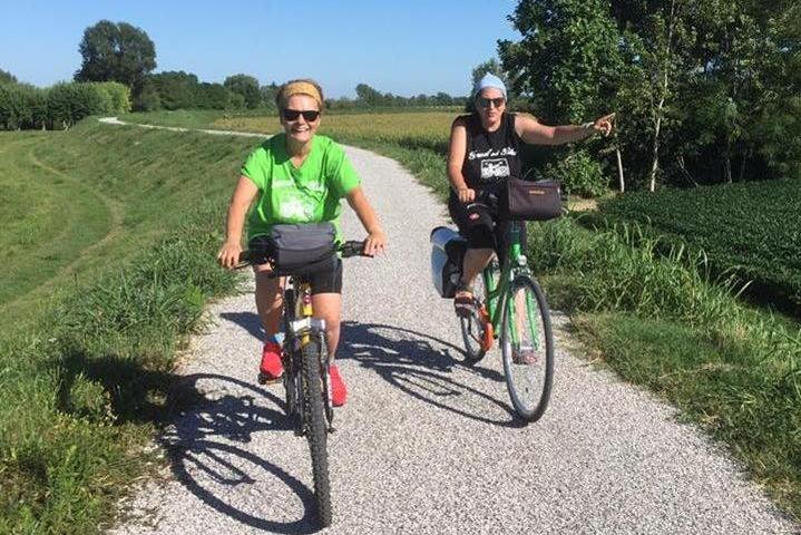 Excursão de bicicleta pelo campo em Veneza