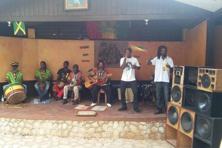 Visite privée du mausolée de Bob Marley au départ d'Ocho Rios