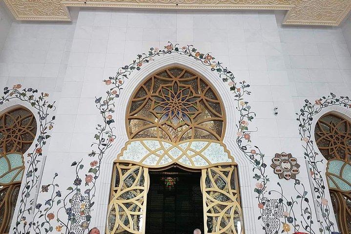 Tour de dia inteiro em Abu Dhabi