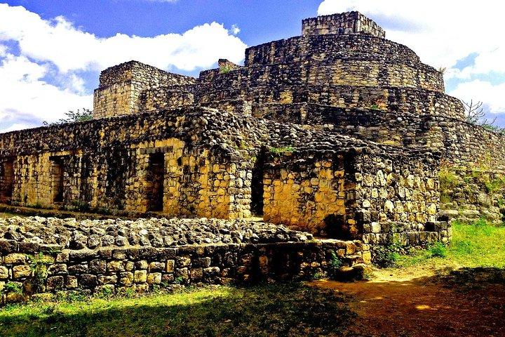 LDS-Tour nach Ek Balam + Cenote