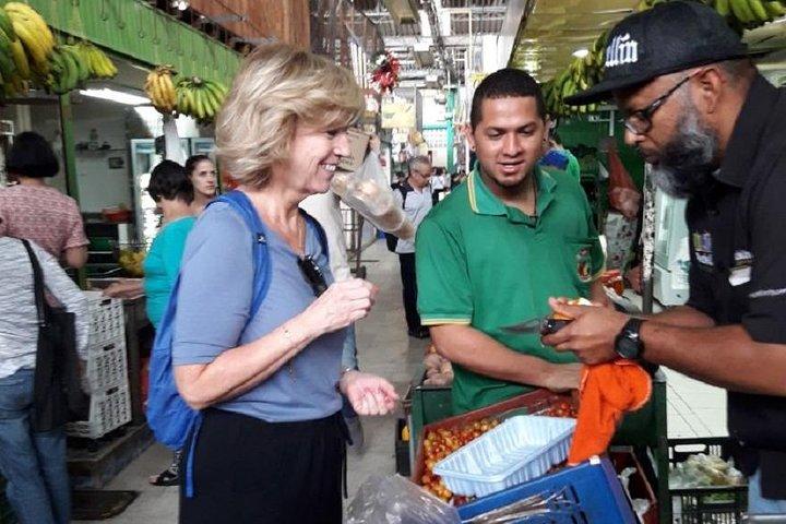 Kombi-Tour: Medellín City Tour und Antioquia's Food Markets mit traditionellem Mittagessen