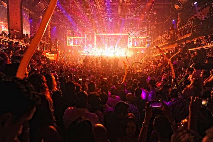 Evite colas : Boleto de Entrada para Socios Cancun Coco Bongo Gold
