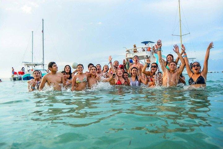 Fiesta en el Mar: Festbåd Punta Cana