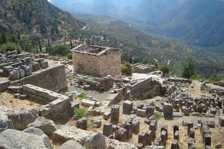 Delphi Full Day Private Tour from Athens