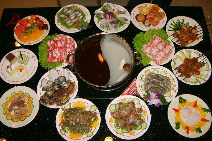Xian Night Food & Leisure Tour: Hot Pot & Big Wild Goose Pagoda Square