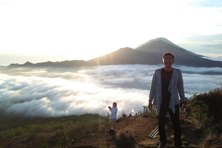 バトゥール火山-ホワイトウォーターラフティングでのサンライズトレッキング
