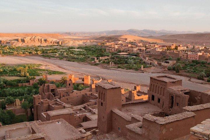 マラケシュからワルザザートとユネスコのカスバへの一日プライベート旅行