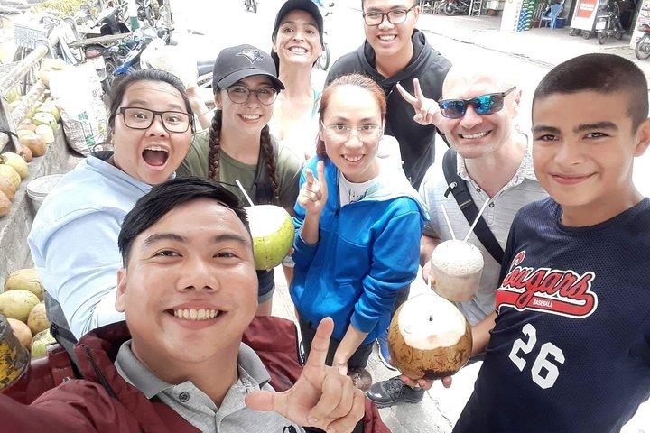Besichtigung von Ho-Chi-Minh-Stadt oder Mitternachtsnachtleben mit dem Motorrad