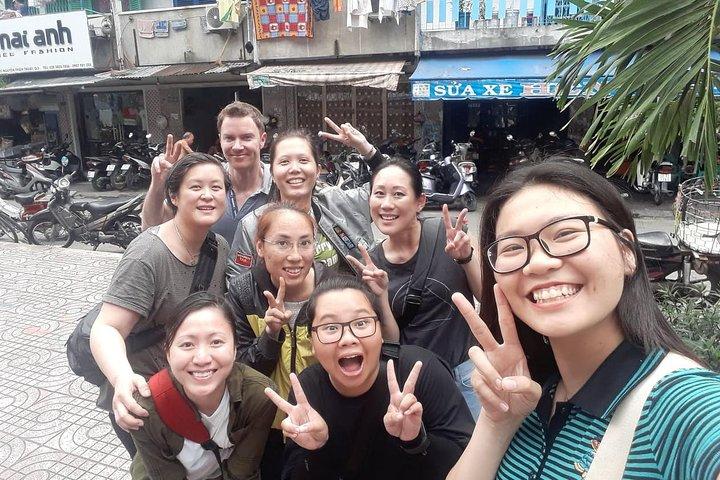 Besichtigung von Ho-Chi-Minh-Stadt oder Mitternachtsnachtleben mit dem Motorrad
