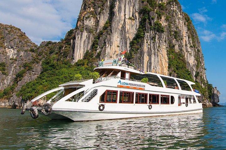 Halong Bay Cruise One Day Med Alova Premium Cruise