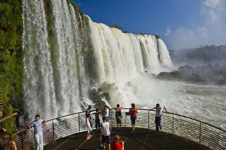 Flygplats IGU Round Trip & Iguassu Falls Brasilien och Macuco Safari