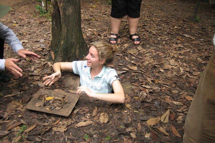Cu-Chi-Tunnel mit Mittagessen – Private Tour