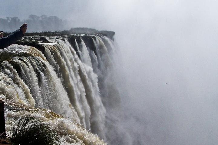 Iguazu Falls FullMoon Trekking under måneskin