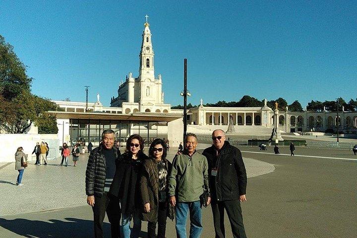 Fátima, Nazaré & Óbidos: UNESCO Heritage Small Group Tour