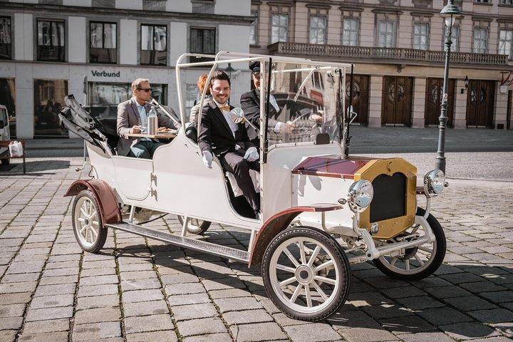 City Sightseeing Tour en un Electro Vintage Car (hasta 5 personas)