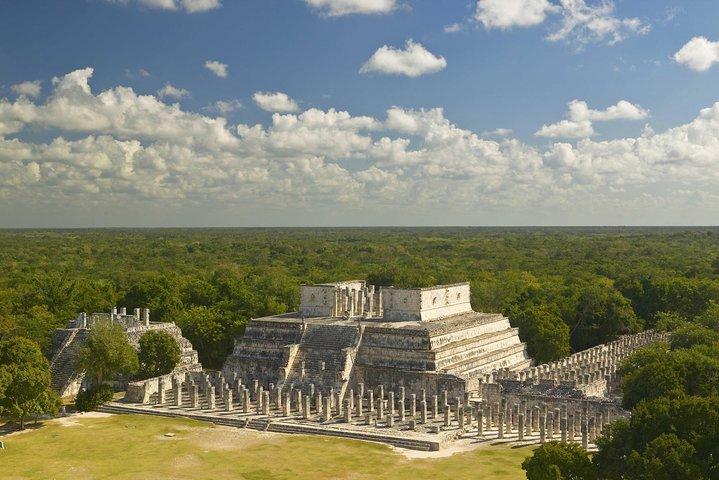 Ek Balam, Chichén Itzá, Cenote y almuerzo buffet Tour