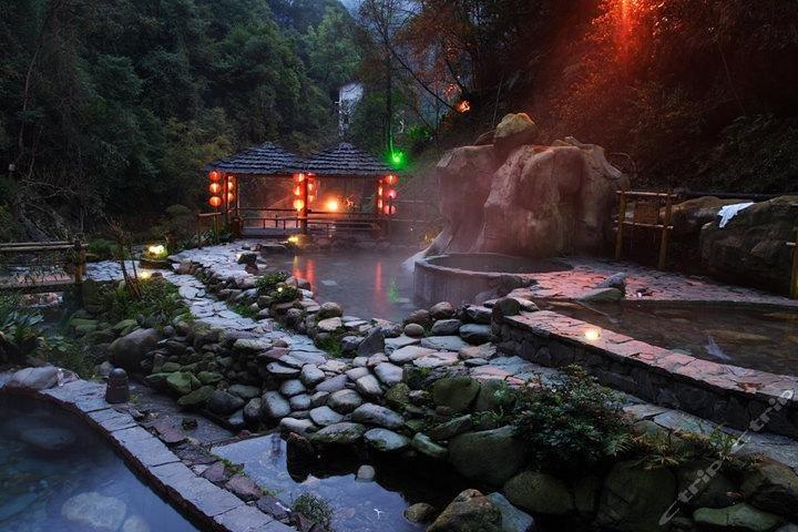 Ganztägige Longsheng Hot Spring private Tagestour von Guilin oder Yangshuo