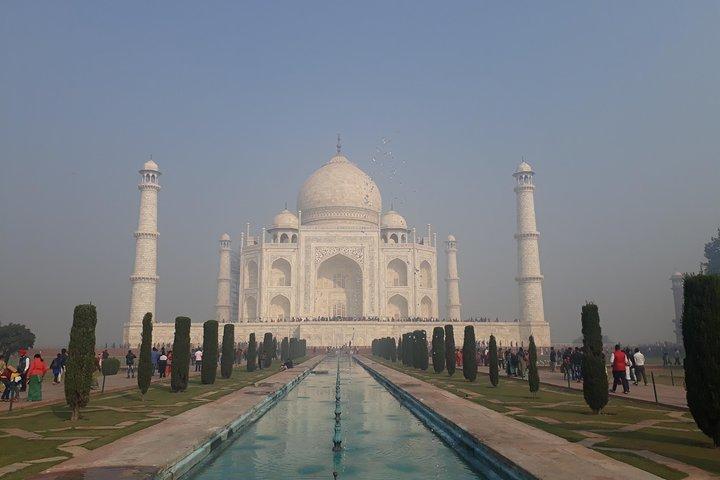 デリーからの同じ日のアグラツアー - Visit Tajmahal、Baby Taj＆Fort